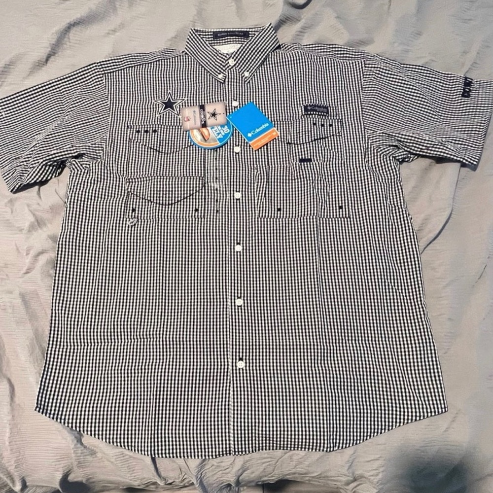 Columbia PFG Dallas Cowboys short sleeve size M